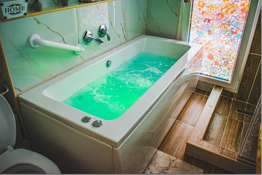Kassandrou Suite Hot Tub-Jakuzzi - 2 Bedrooms - Big Balcony - Center Thessaloníki Ngoại thất bức ảnh
